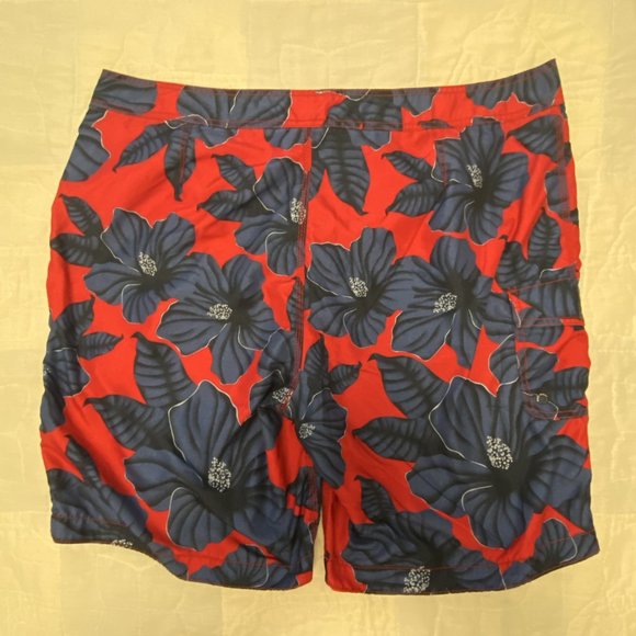 Old Navy Men's Swimsuit, XXL, no liner, blue & red with big flower design - Picture 6 of 6